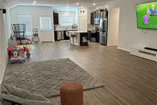 202 Coventry Dr, Hutto, TX 78634 - Photo 4