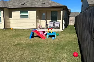 202 Coventry Dr, Hutto, TX 78634 - Photo 32