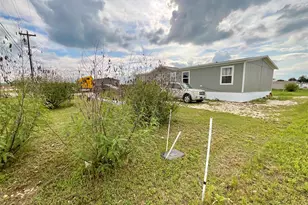 128 Ciervo St, Cedar Creek, TX 78612 - Photo 8