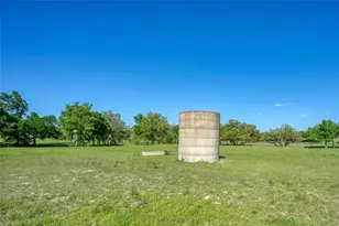 191 Pivot Cir, Briggs, TX 78608 - Photo 10