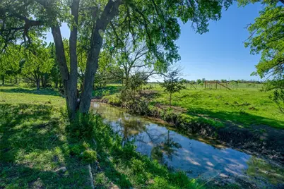 191 Pivot Circle, Briggs, TX 78608 - Photo 8