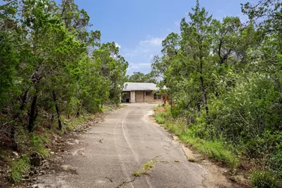 501 Drawbridge Road, Austin, TX 78746 - Photo 2