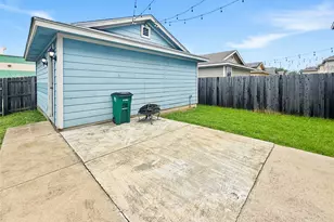 9215 Rowlands Sayle Rd, Austin, TX 78744 - Photo 8