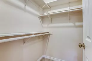 8811 Clearbrook Trail, Austin, TX 78729 - Photo 14