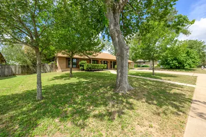 2205 Monarch Drive, Austin, TX 78748 - Photo 4