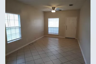 2206 S Bagdad Road #B, Leander, TX 78641 - Photo 2