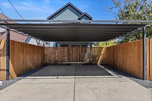 3014 Neal St, Austin, TX 78702 - Photo 2