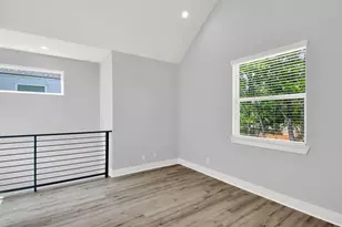 7204 Meador Ave, Austin, TX 78752 - Photo 8