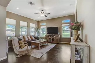 157 Keawakapu Dr, Bastrop, TX 78602 - Photo 2