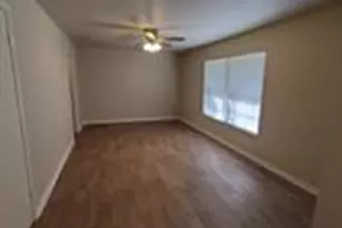 8211 Burrell Dr, Austin, TX 78757 - Photo 6