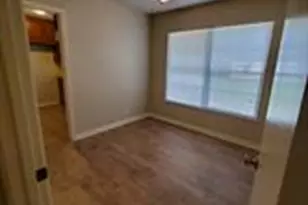 8211 Burrell Dr, Austin, TX 78757 - Photo 14