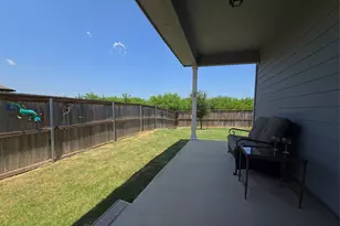 124 Edward R Gaytan St, San Marcos, TX 78666 - Photo 12