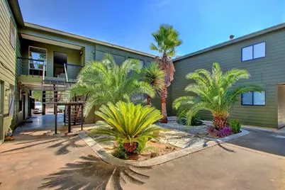 303 W 40th Street #107, Austin, TX 78751 - Photo 8