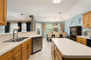 810 Hilltop Dr, Leander, TX 78641 - Photo 16
