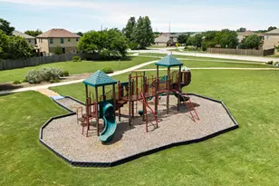 810 Hilltop Dr, Leander, TX 78641 - Photo 34