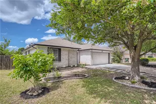 102 Evergreen Cir, Georgetown, TX 78626 - Photo 2