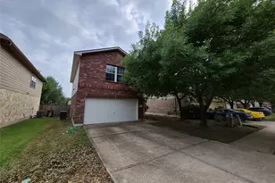 5825 Silver Screen Dr, Austin, TX 78747 - Photo 2