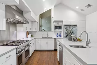 718 Bermuda Street, Lakeway, TX 78734 - Photo 4