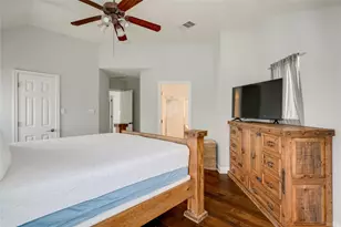 1802 Village Oak Ct, Austin, TX 78704 - Photo 20