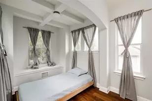 1802 Village Oak Ct, Austin, TX 78704 - Photo 22