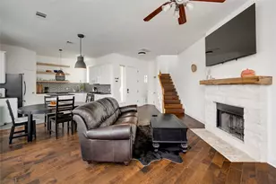 1802 Village Oak Ct, Austin, TX 78704 - Photo 8