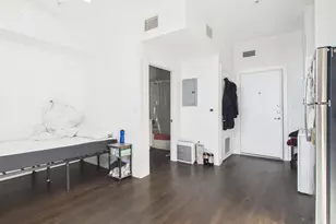 1010 W 26th St, Austin, TX 78705 - Photo 4