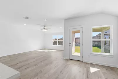 109 Lonely Lobo Drive, Jarrell, TX 76537 - Photo 4