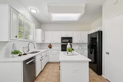 1110 Blue Fox Drive, Austin, TX 78753 - Photo 10