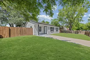 6211 Palm Cir, Austin, TX 78741 - Photo 2