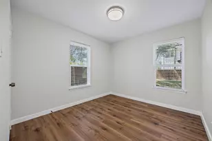 6211 Palm Cir, Austin, TX 78741 - Photo 16