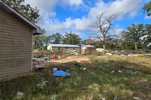 128 Red Fox Ln, Bastrop, TX 78602 - Photo 4