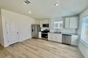 258 Texas Agate Dr, Kyle, TX 78640 - Photo 2
