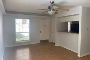 7920 Rockwood Ln, Austin, TX 78757 - Photo 2