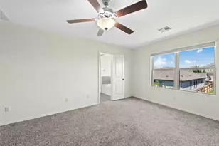 513 Circle Wy, Jarrell, TX 76537 - Photo 6