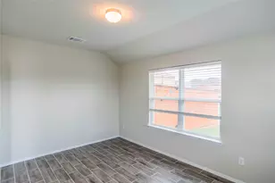 204 Rollingwood Dr, San Marcos, TX 78666 - Photo 6