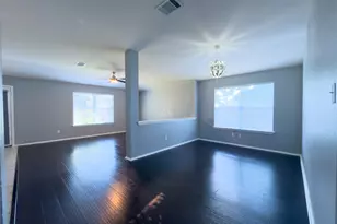 310 Bubbling Brook Dr, Hutto, TX 78634 - Photo 2