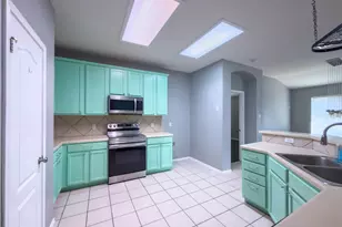 310 Bubbling Brook Dr, Hutto, TX 78634 - Photo 8