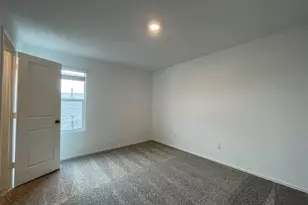 433 Sebring Cir, Hutto, TX 78634 - Photo 20
