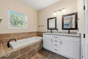 413 Bedford Dr, Spicewood, TX 78669 - Photo 16