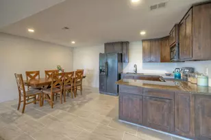 198 Rolling Oak Dr, Elgin, TX 78621 - Photo 24