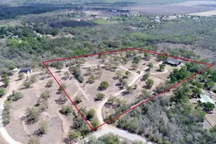 198 Rolling Oak Dr, Elgin, TX 78621 - Photo 34