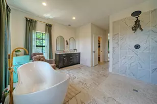 198 Rolling Oak Dr, Elgin, TX 78621 - Photo 20