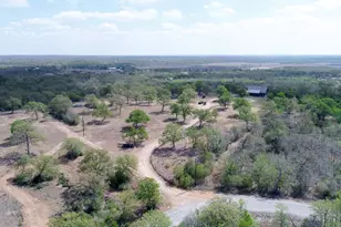 198 Rolling Oak Dr, Elgin, TX 78621 - Photo 30
