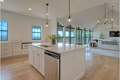 198 Rolling Oak Drive, Elgin, TX 78621 - Photo 12