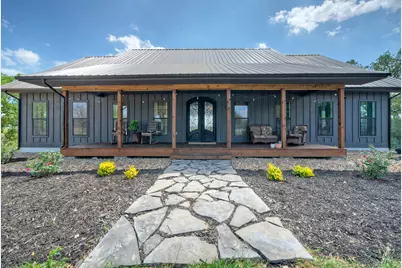 198 Rolling Oak Drive, Elgin, TX 78621 - Photo 2