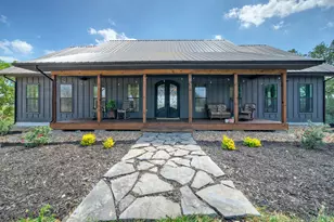 198 Rolling Oak Dr, Elgin, TX 78621 - Photo 2