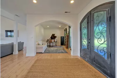 198 Rolling Oak Drive, Elgin, TX 78621 - Photo 6