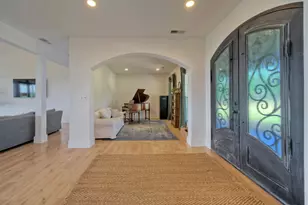 198 Rolling Oak Dr, Elgin, TX 78621 - Photo 6