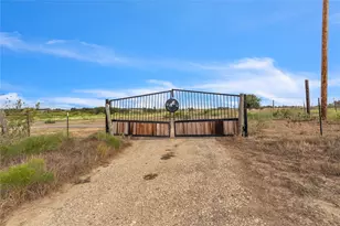 1701 Co Rd 466, Elgin, TX 78621 - Photo 2