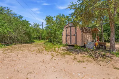 1998 Upper Elgin River Road, Elgin, TX 78621 - Photo 20